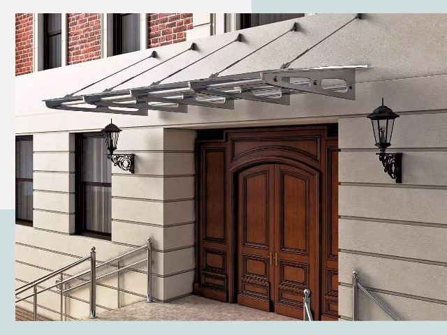 Металлические козырьки от 619 руб. в Сыктывкаре